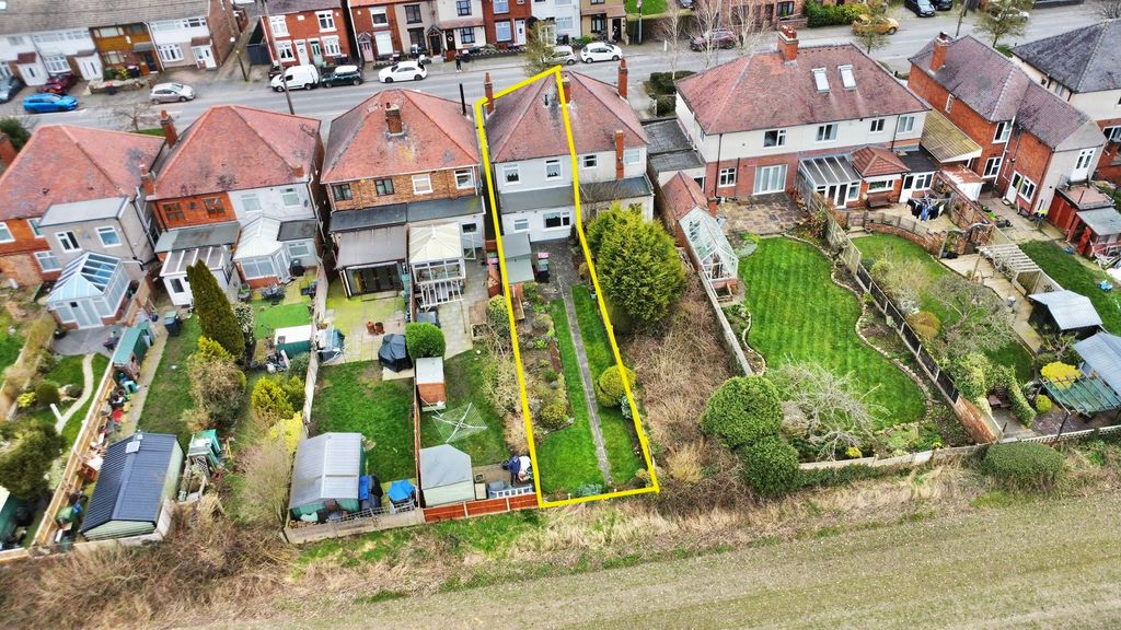 Property photo 3 of 34