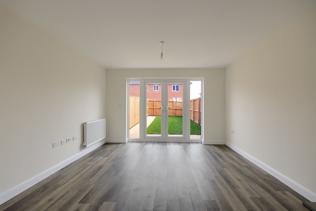 Property photo 2 of 17 3155532