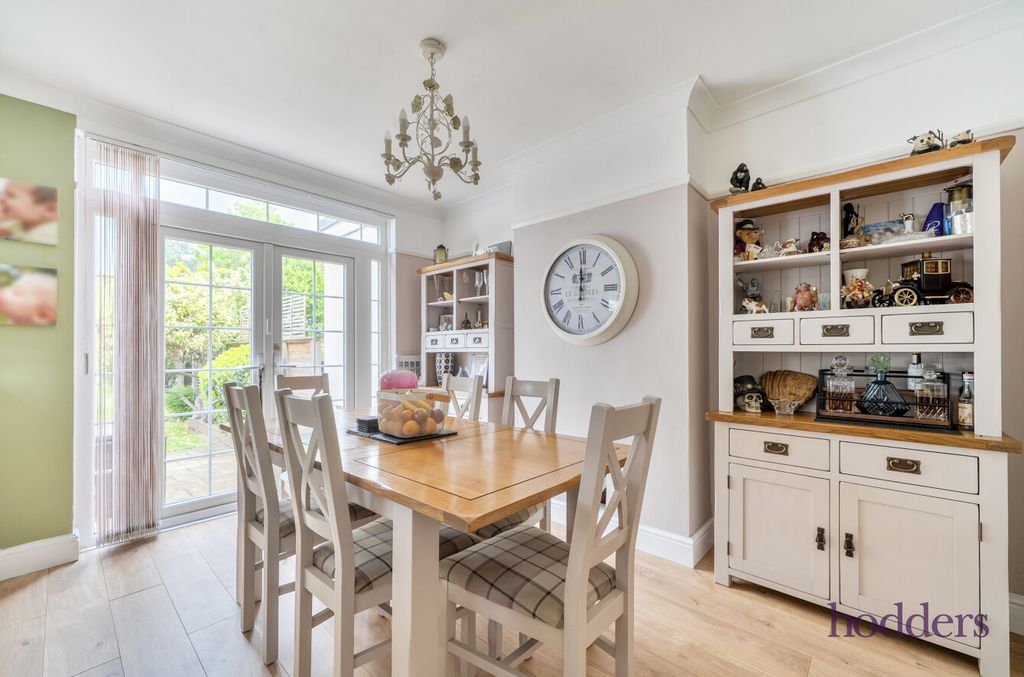 Property photo 2 of 23 A6Edc1E5-ee20-4E6...