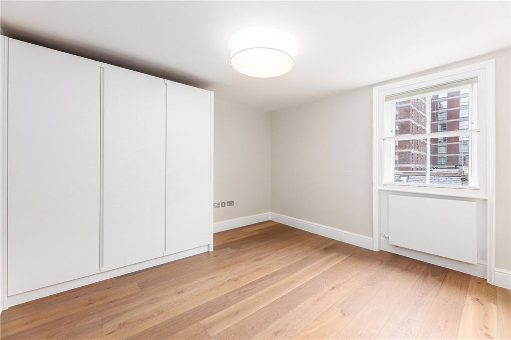 Property photo 3 of 11 Picture No. 34