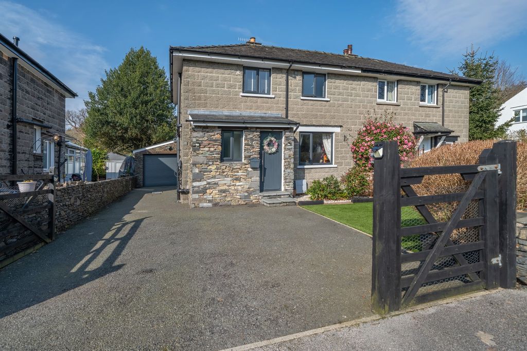 Property photo 1 of 27