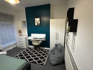 Property photo 1 of 3