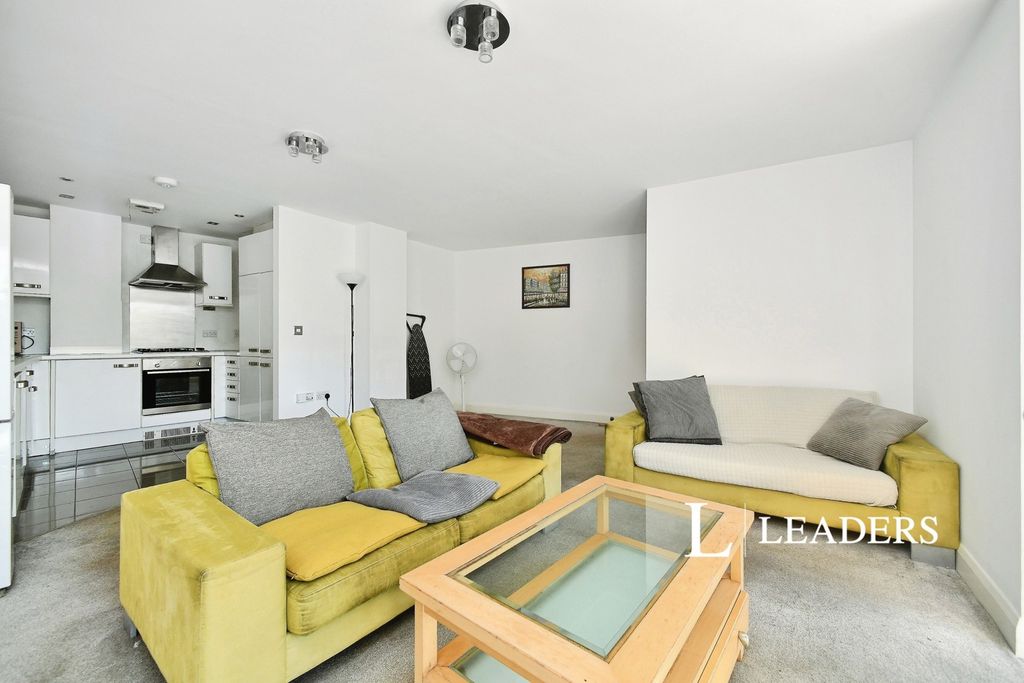 Property photo 3 of 16 Pbox-Img.Jpg
