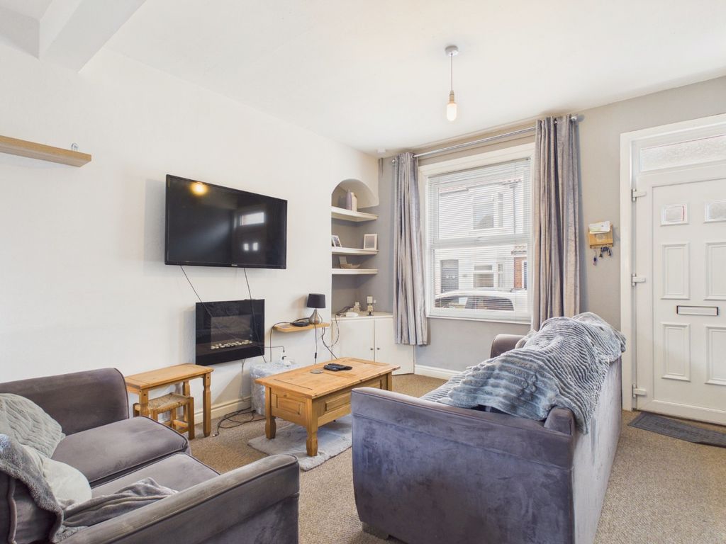 Property photo 2 of 13 5203633