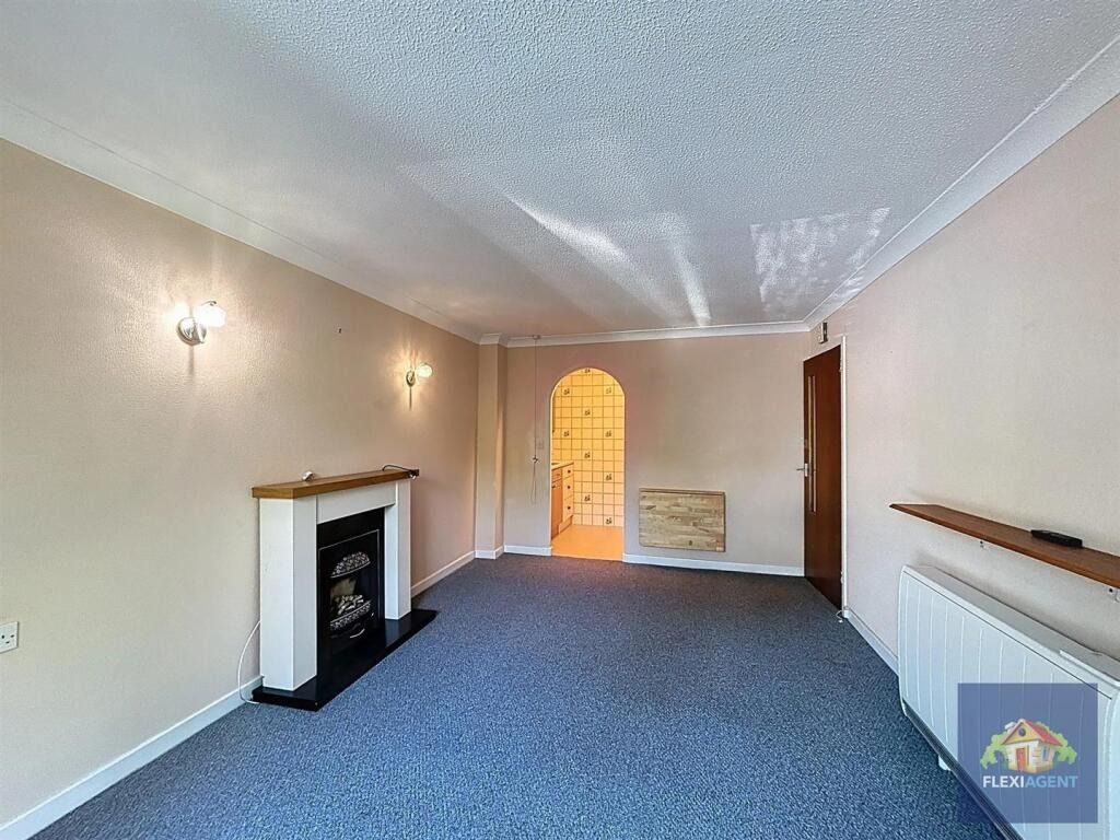 Property photo 2 of 14 4306712