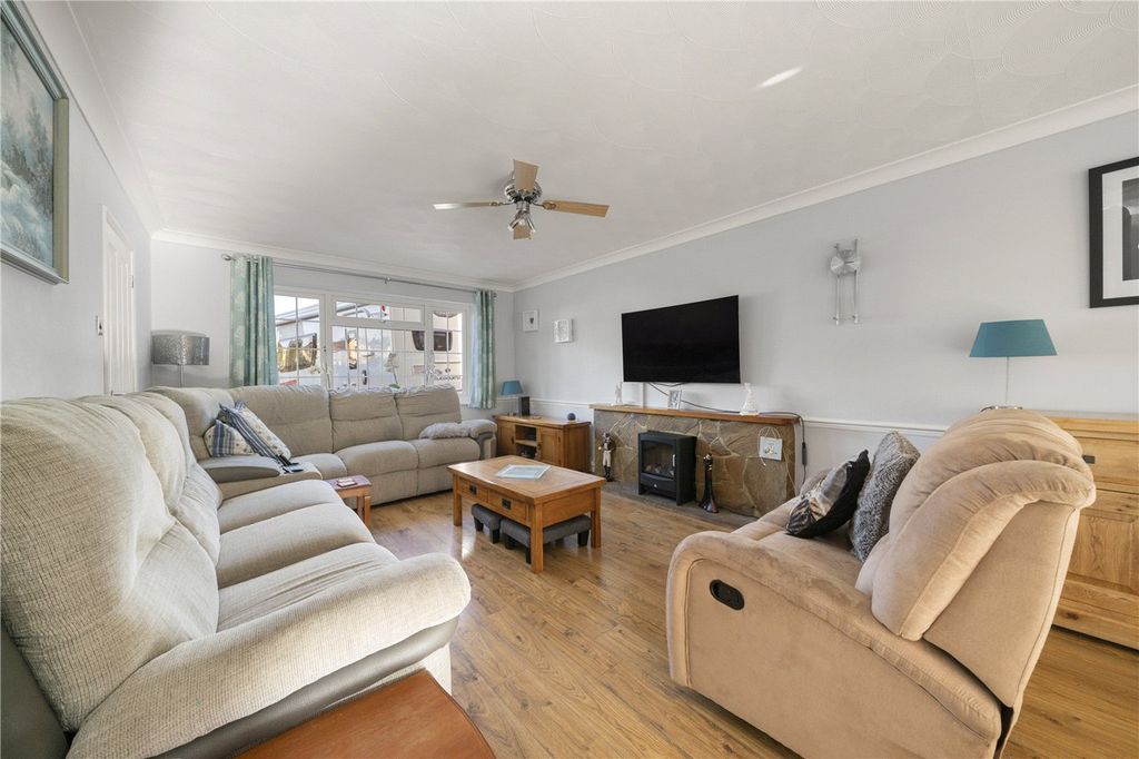 Property photo 2 of 18 Reception