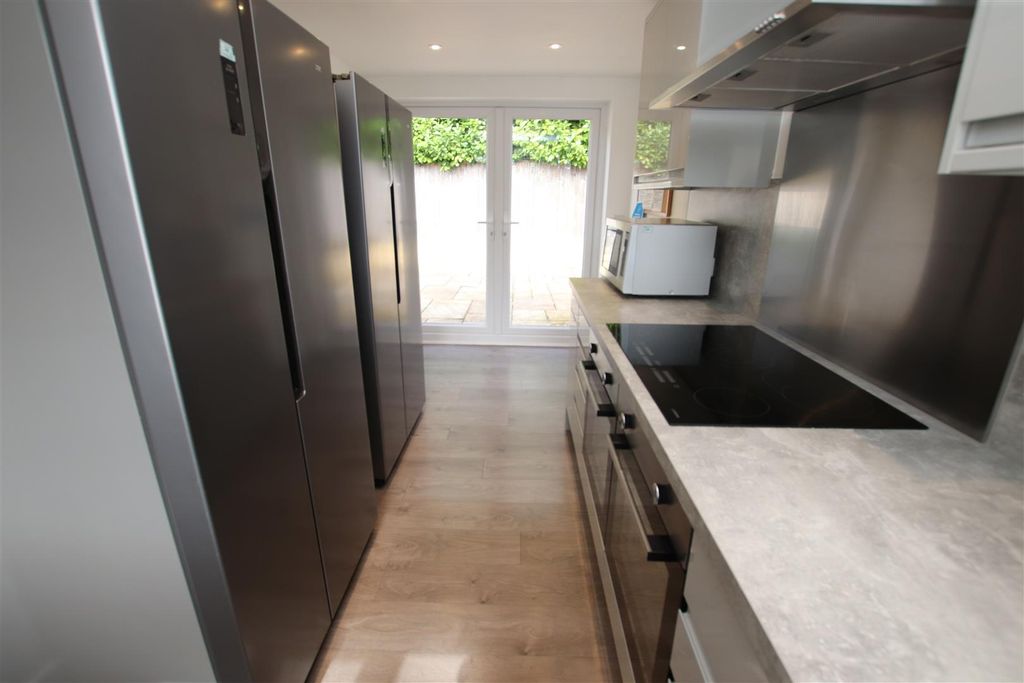Property photo 3 of 16 Kitchen ii.Jpg