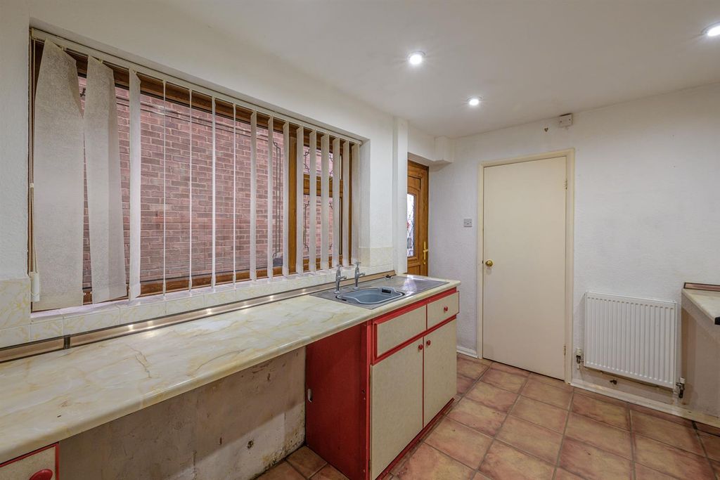 Property photo 3 of 23