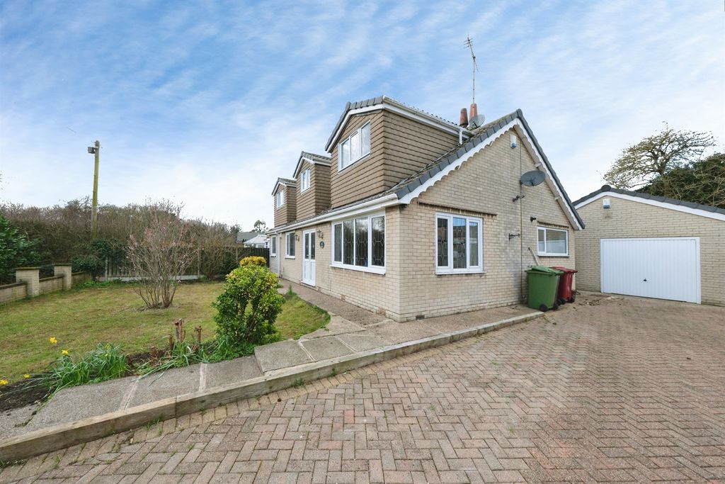 Property photo 2 of 22