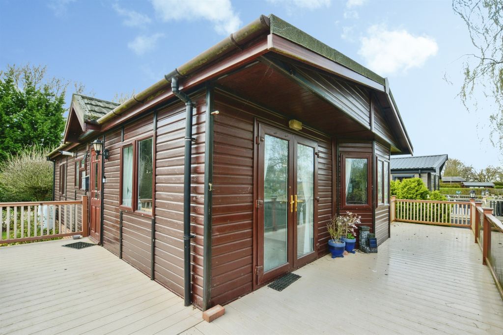 Property photo 1 of 20
