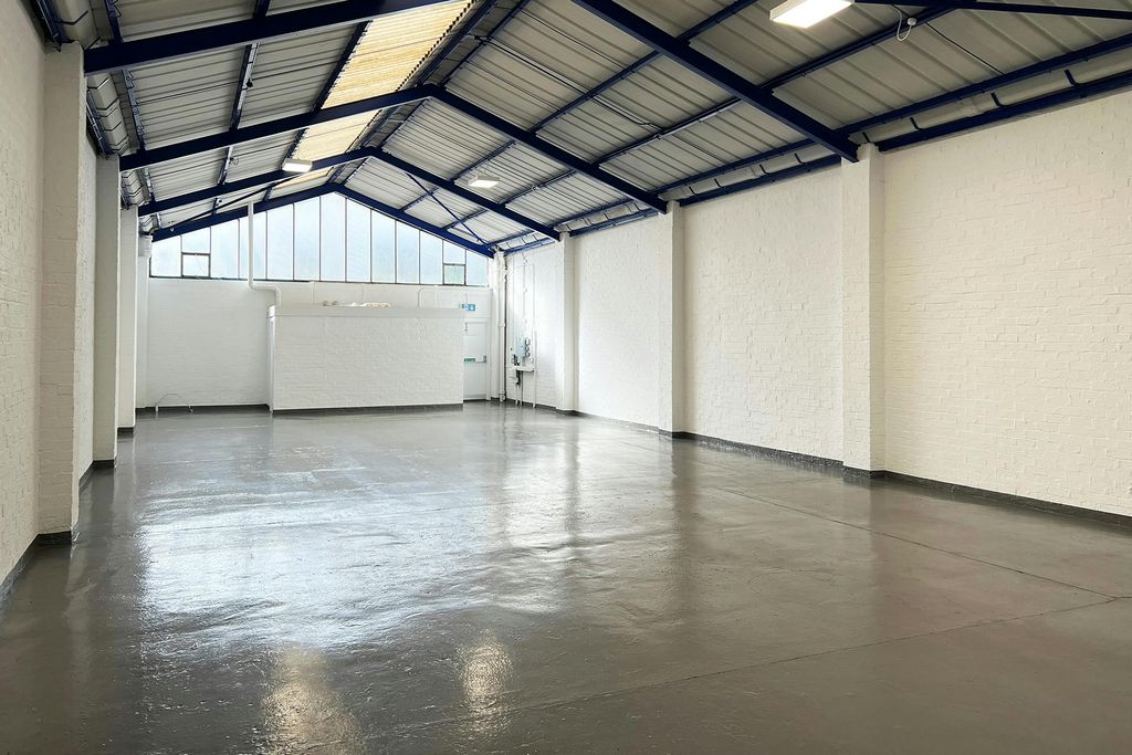 Property photo 3 of 12 Web_Gbdixo01_Unit_2.Jpg