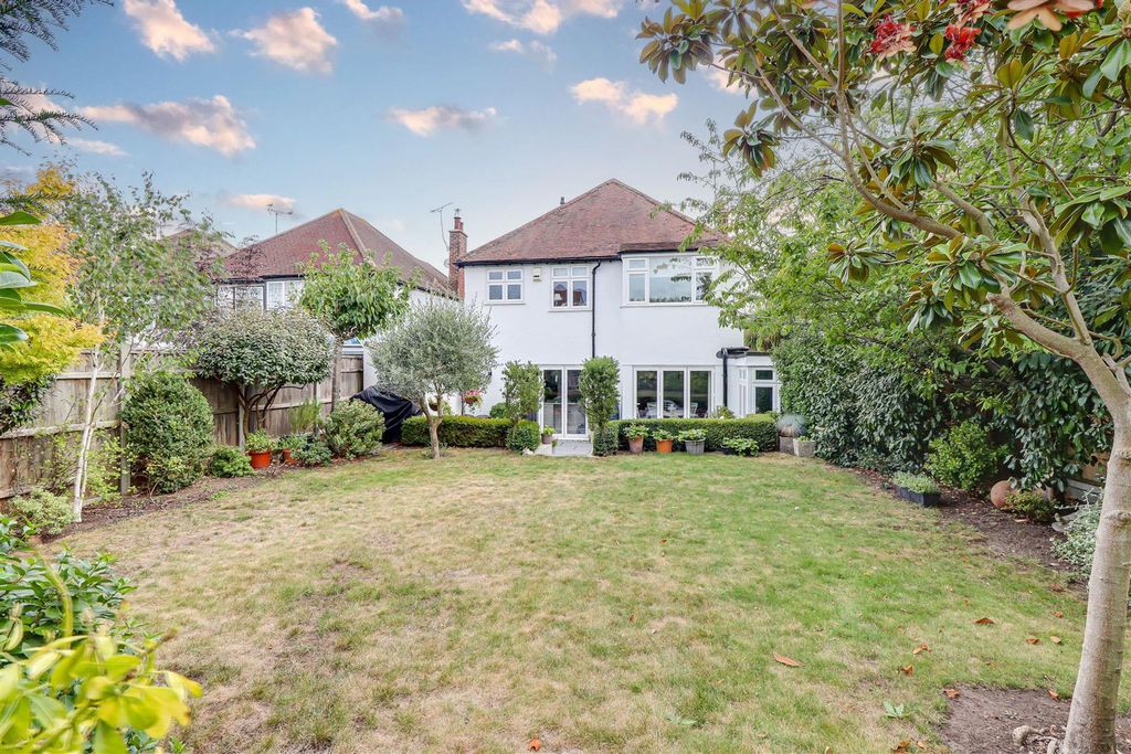 Property photo 2 of 36