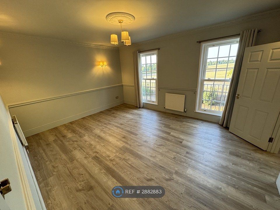 Property photo 2 of 17 Lounge