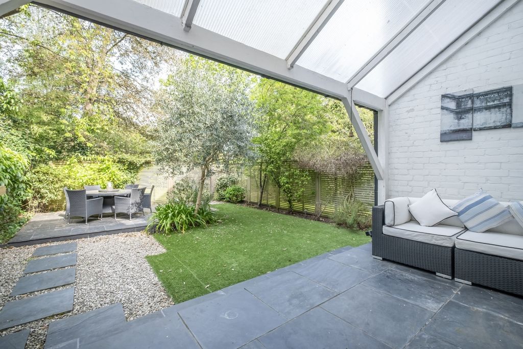 Property photo 2 of 17 Flat-2-148-West-H...