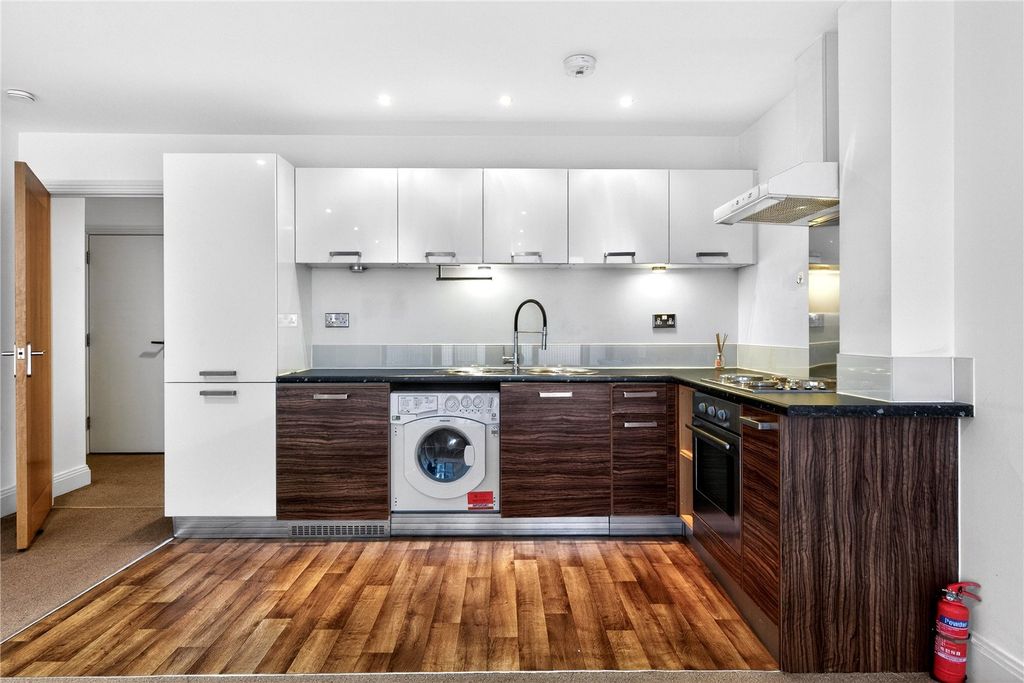 Property photo 2 of 19 Kitchen