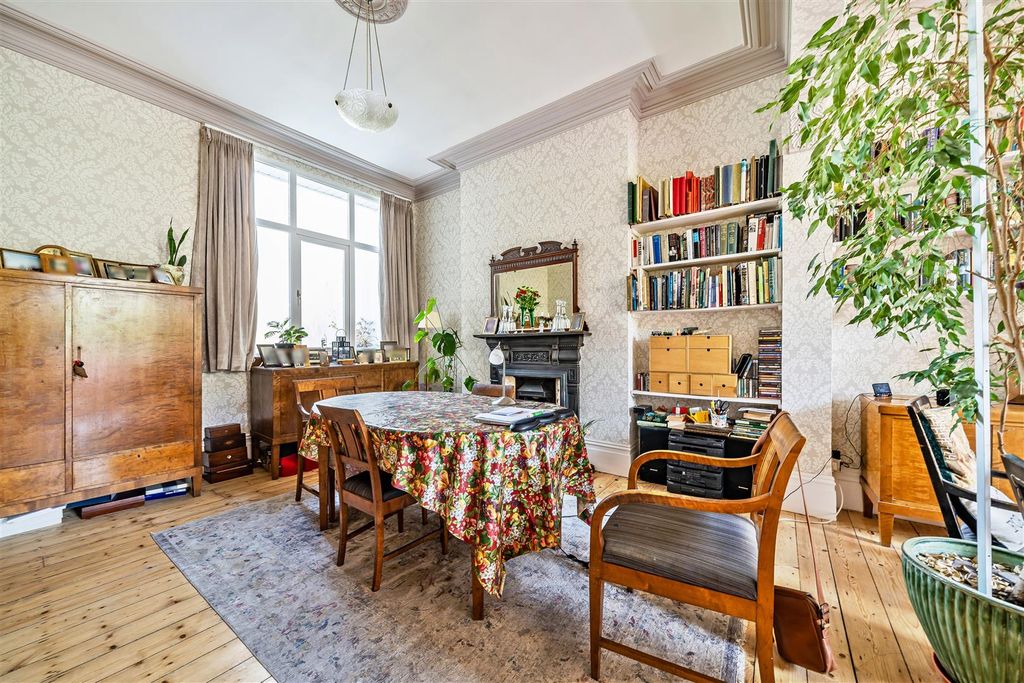 Property photo 3 of 24 1297612-25-683092F97Ab70.Jpg