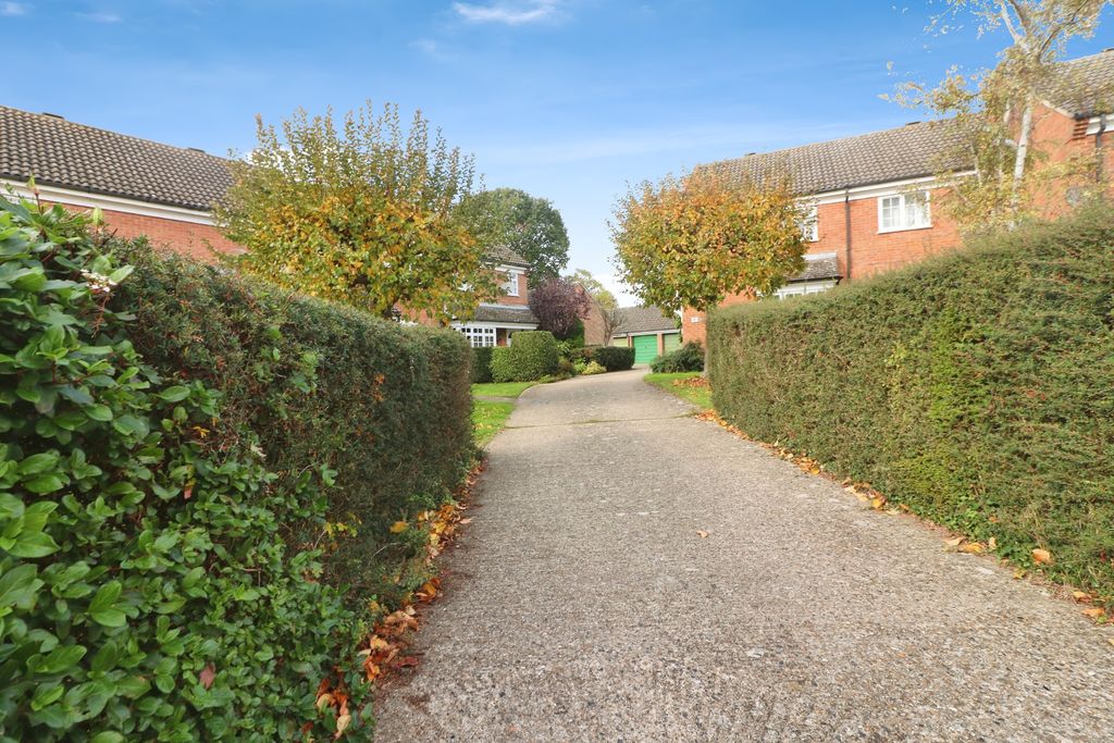 Property photo 2 of 3