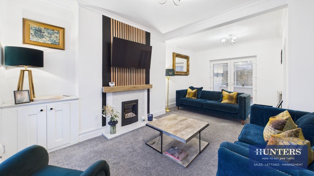 Property photo 3 of 22 Living Room