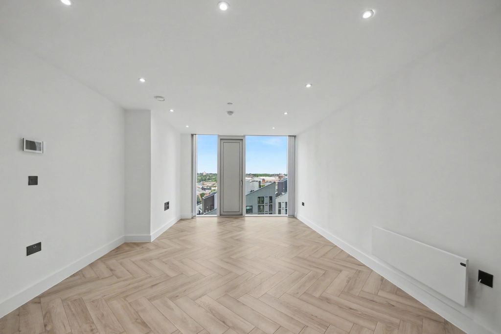 Property photo 1 of 15 Img_1302