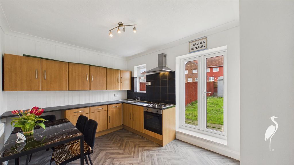 Property photo 3 of 16 Kitchen/Diner