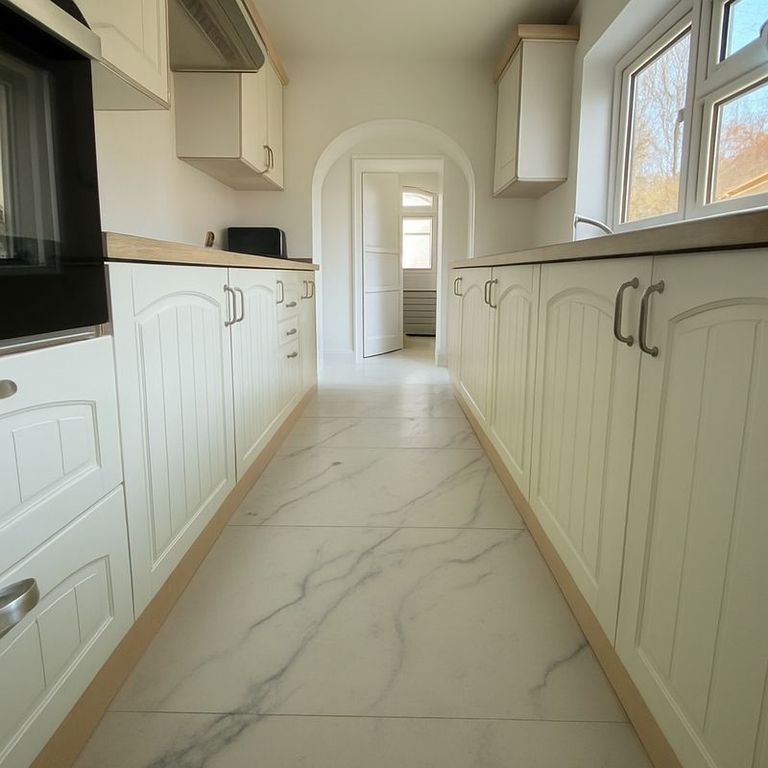 Property photo 3 of 8 Photo 8