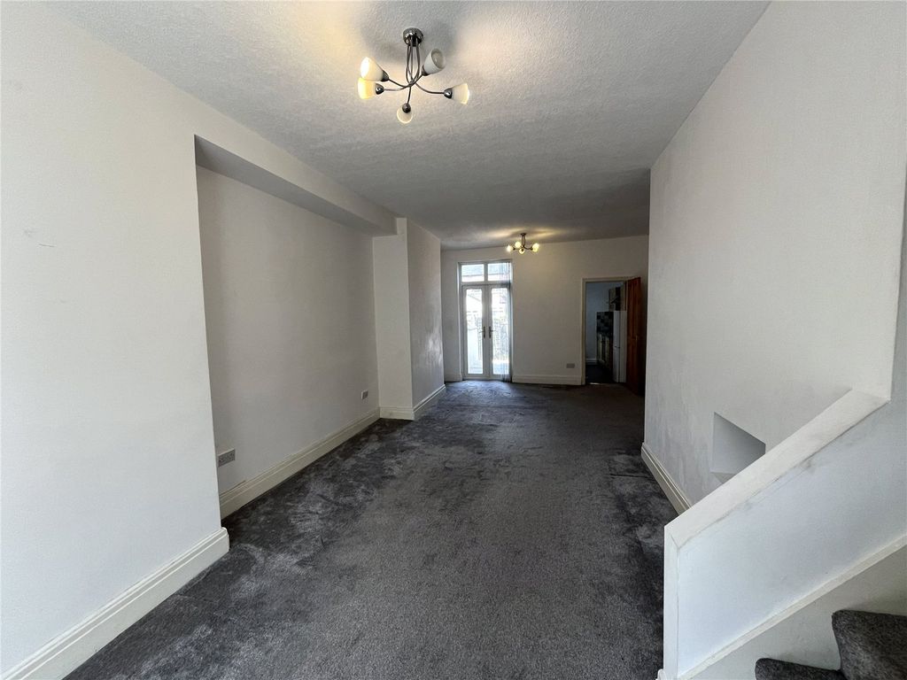 Property photo 2 of 15 Picture No. 02
