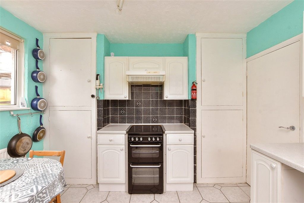 Property photo 2 of 9 Kitchen