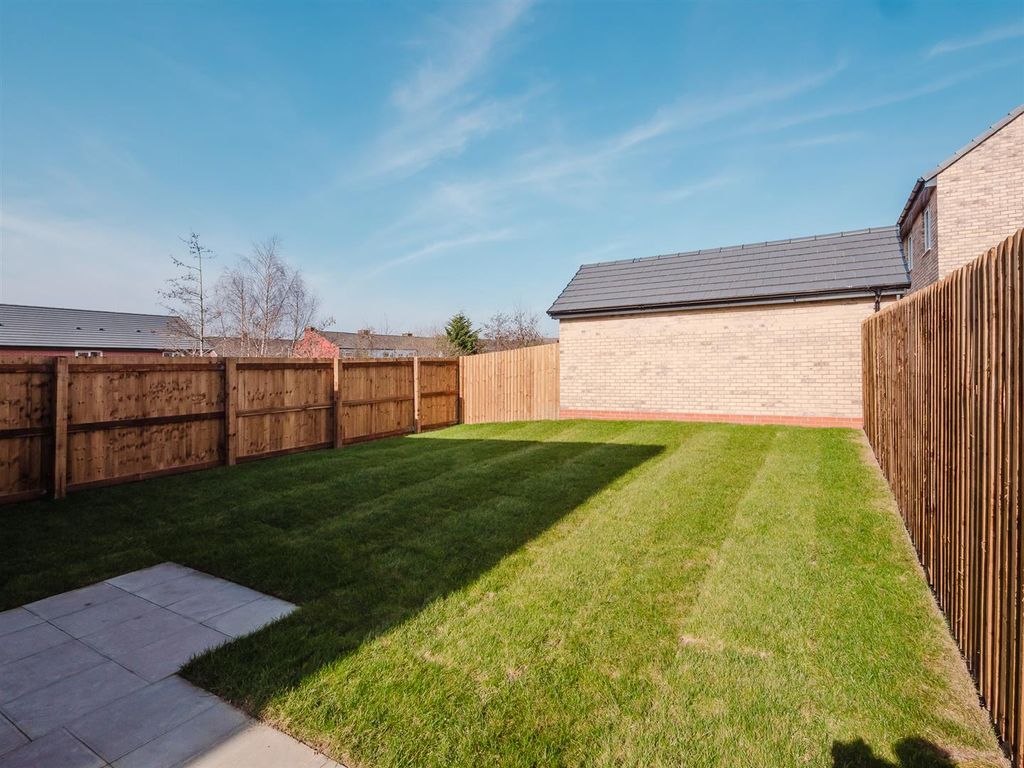 Property photo 2 of 22 Rear Garden