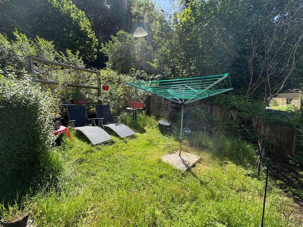 Property photo 2 of 3