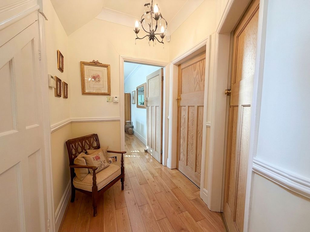 Property photo 3 of 31