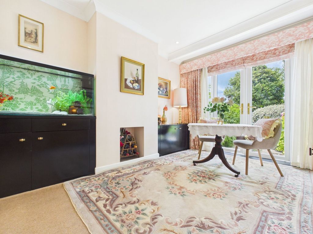 Property photo 3 of 25