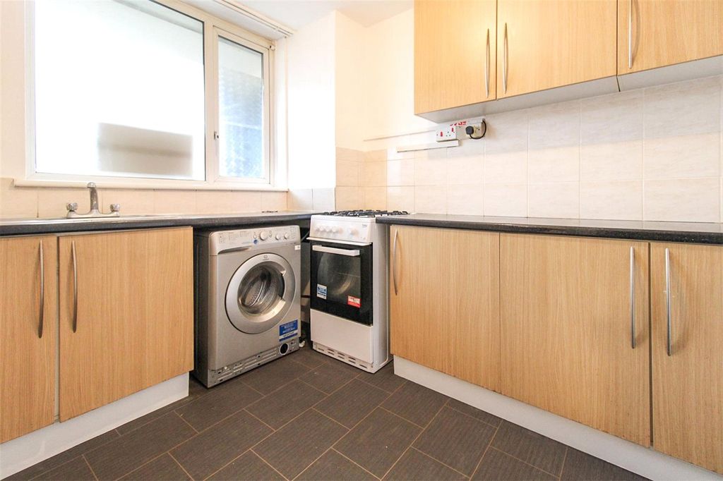 Property photo 3 of 11 Picture No. 05