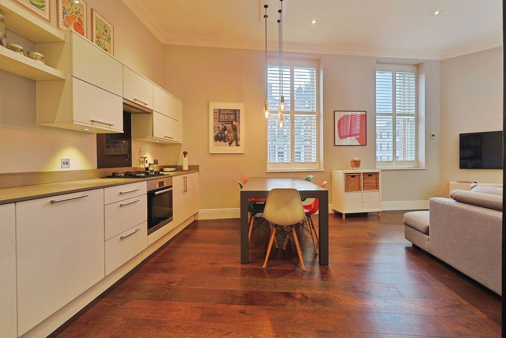 Property photo 2 of 20 Pbox-Img.Jpg