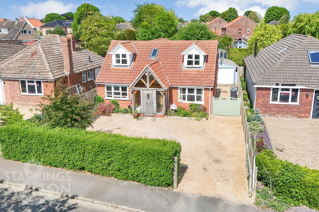 Property photo 3 of 28