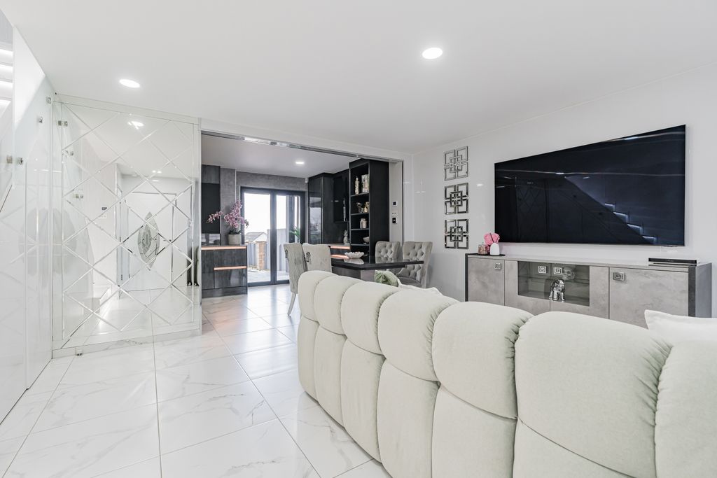 Property photo 2 of 36 Property Image 2