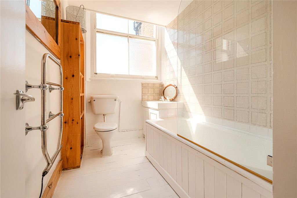 Property photo 3 of 8 Picture No. 01