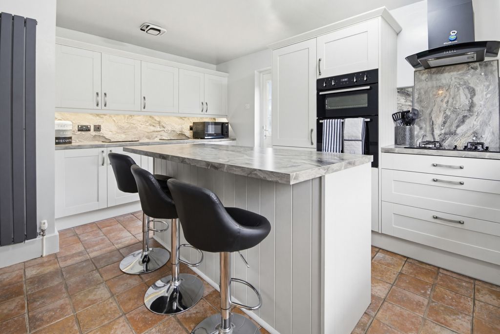 Property photo 3 of 38 Dsc04406