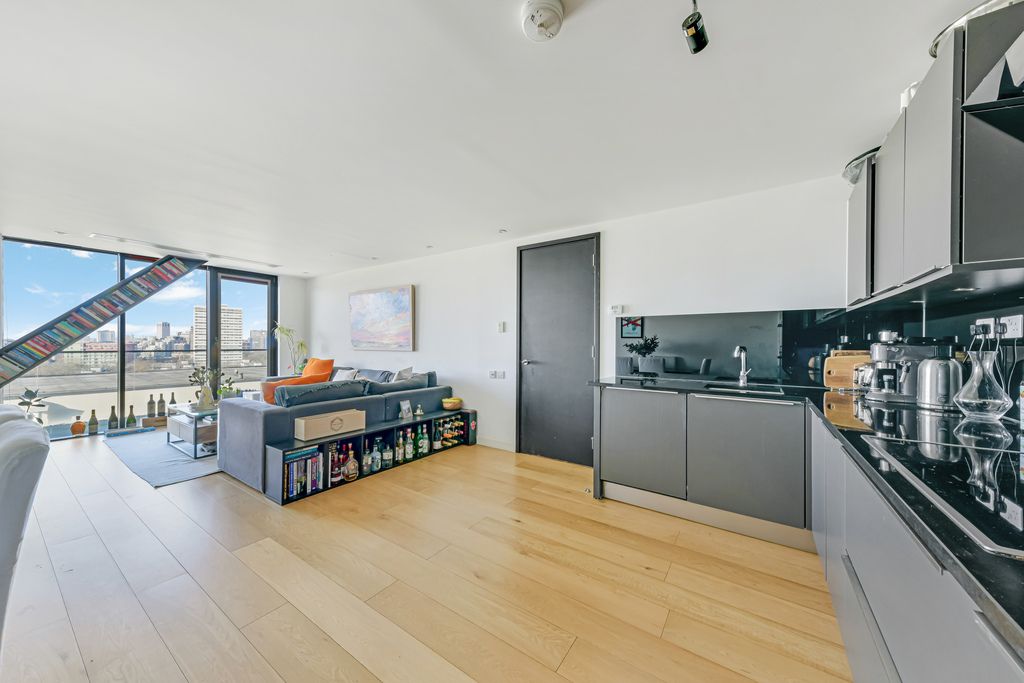 Property photo 3 of 9
