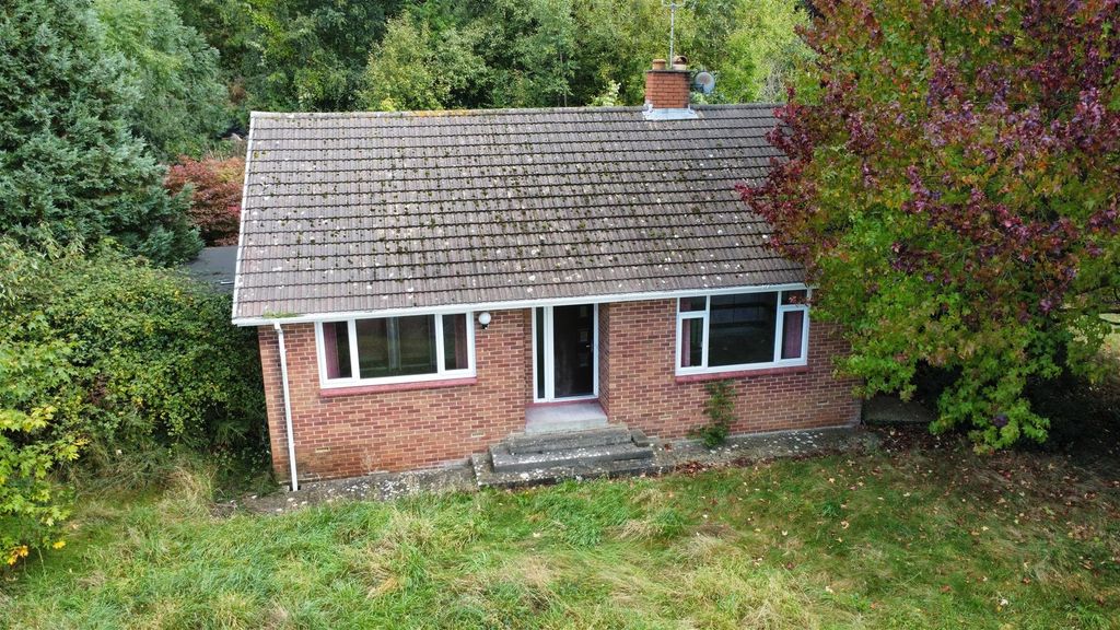 Property photo 2 of 20