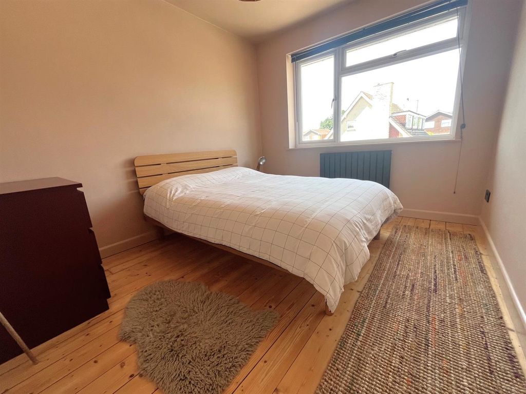 Additional image 16 of 4 bed semi-detached house for saleHutton Close, Westbury-On-Trym, Bristol BS9