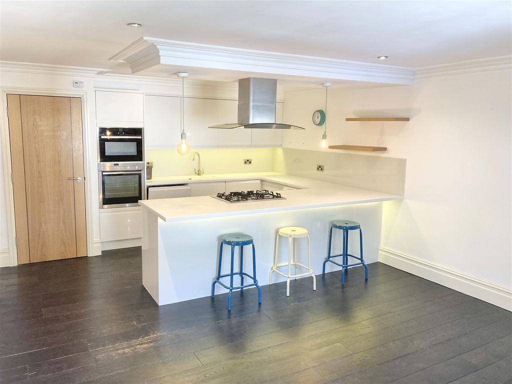 Property photo 3 of 12 Img_0086.Jpg