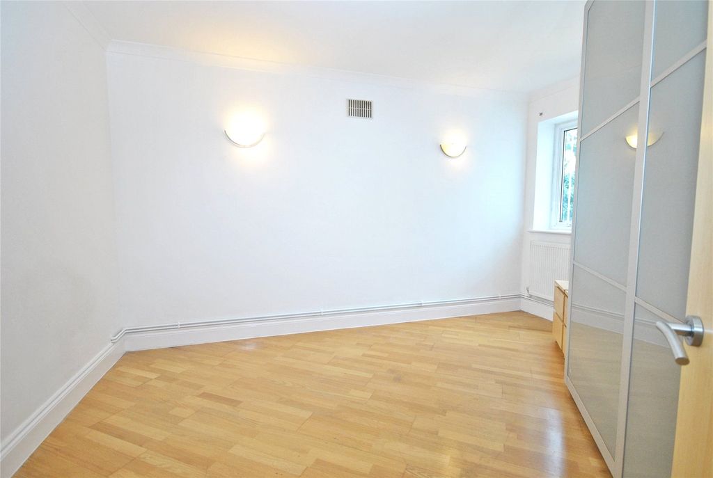 Property photo 3 of 6 Picture No. 14