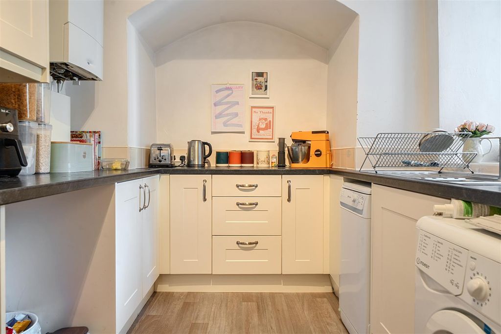 Property photo 3 of 13 1399631-2-696781947Be0c.Jpg