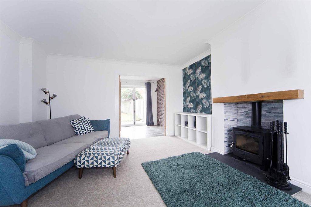 Property photo 2 of 24