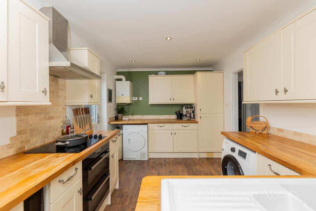 Property photo 3 of 22