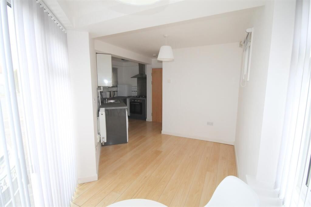 Property photo 1 of 9 5