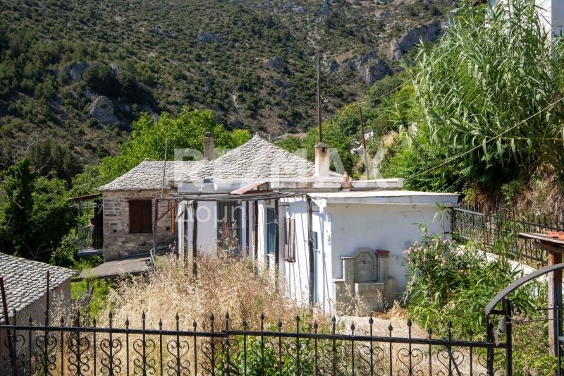 Property photo 2 of 43