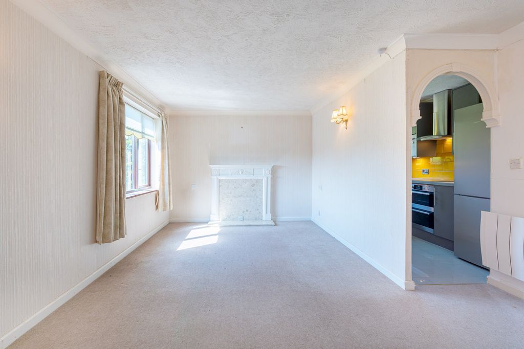 Property photo 3 of 14