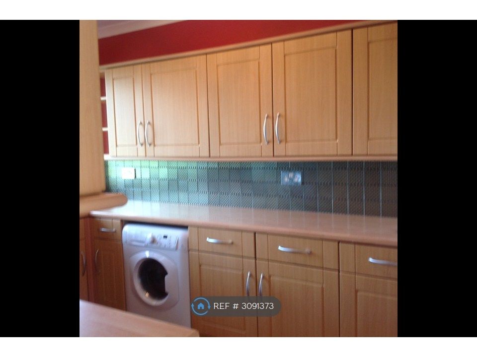 Property photo 3 of 33 Kitchen