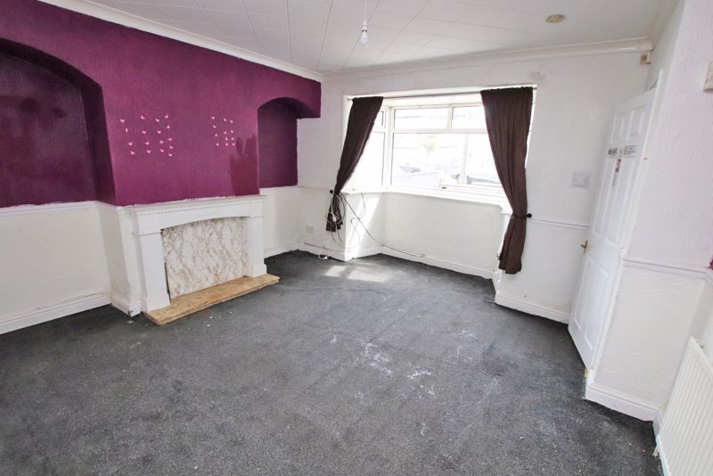 Property photo 2 of 10 Lounge